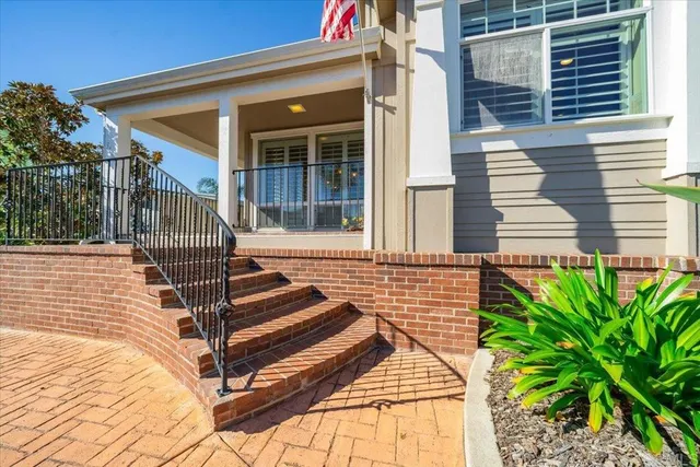a view of entryway with a front door