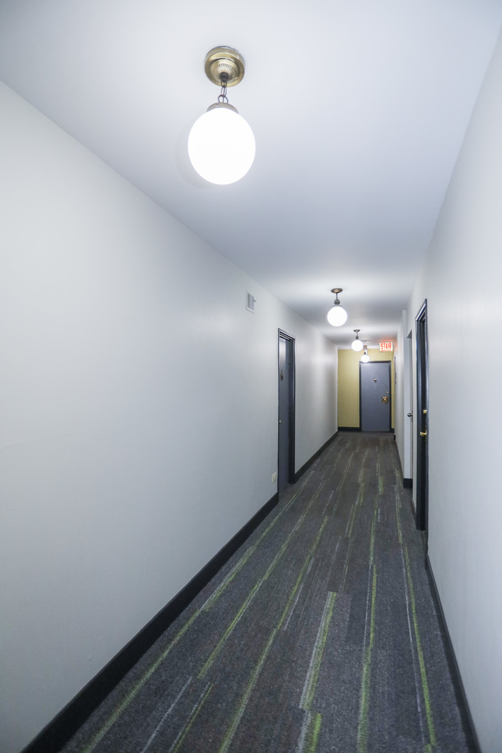 606 West Cornelia Avenue, Unit 482 Chicago, IL 60657 - Photo 12 of 13 a view of gallery