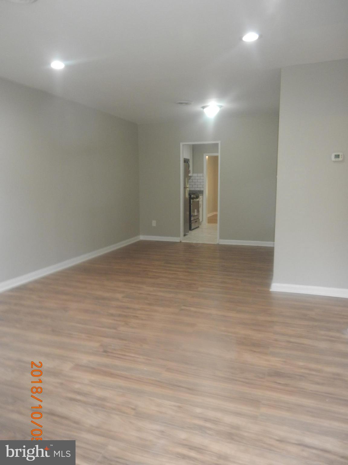 7714 Oxman Road Landover, MD 20785 - Photo 3 of 18 Living Room