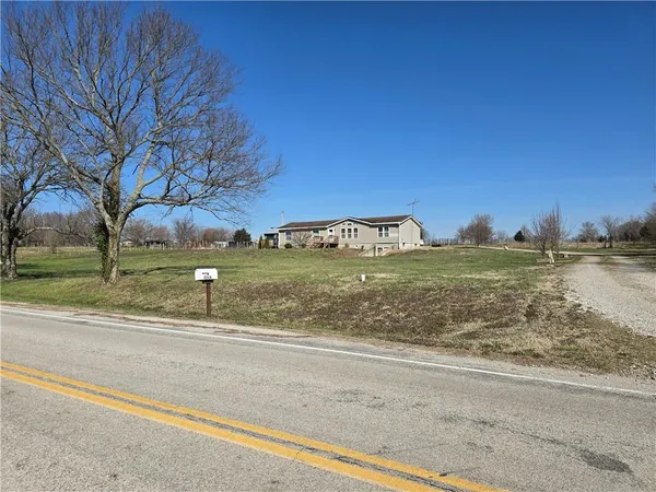 $659,999 | 32314 West 335th Street, Osawatomie, KS 66064