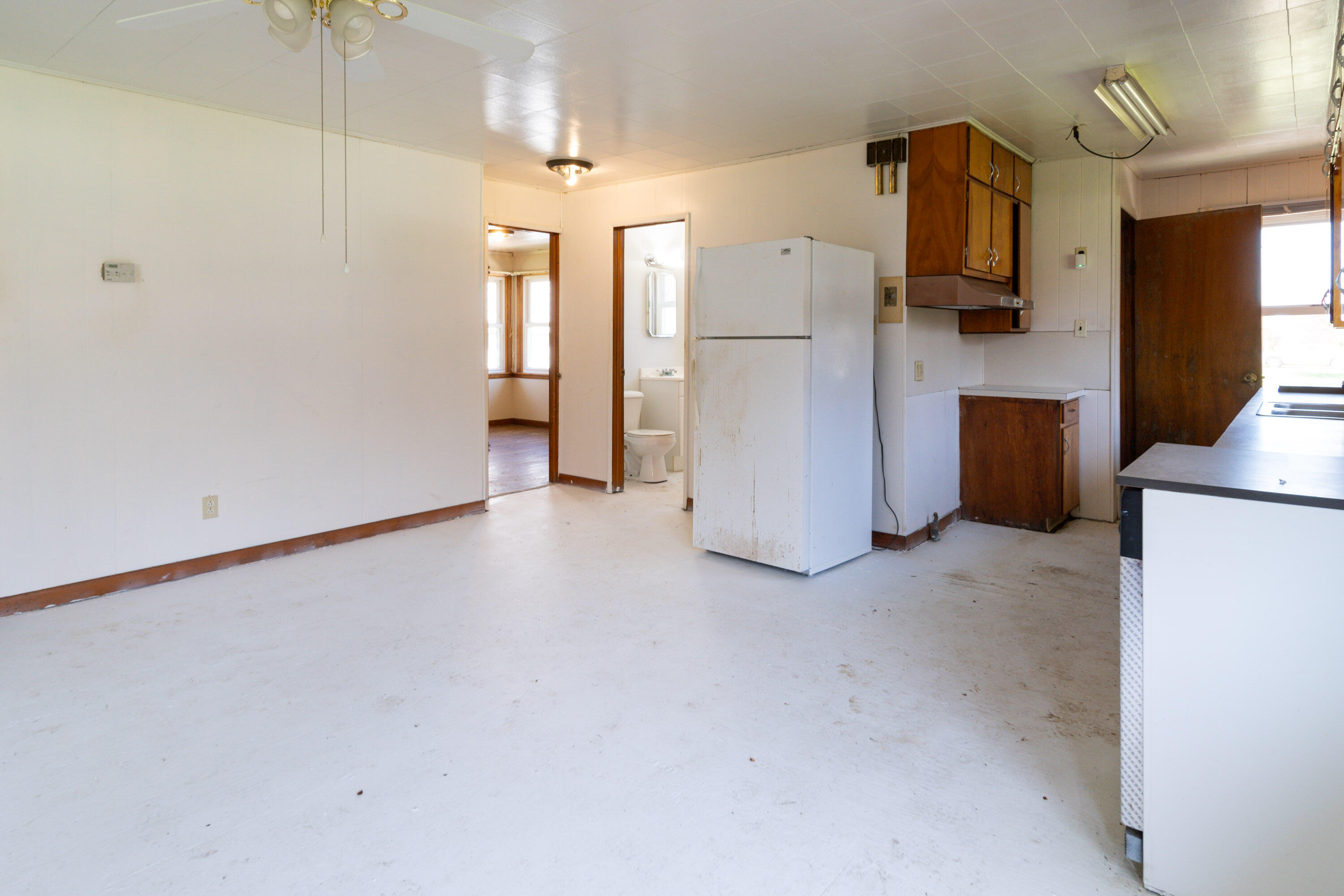 5460 Cole Road Saginaw, MI 48601 - Photo 3 of 28 20240425-DSC09913