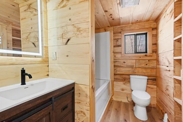 $199,700 | 10338 Alpine Drive, Reed City, MI 49677