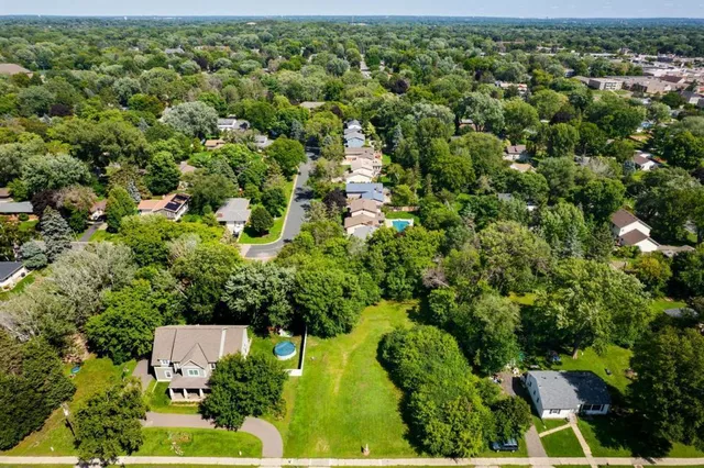 $335,000 | 1836 Hamline Avenue North, Roseville, MN 55113