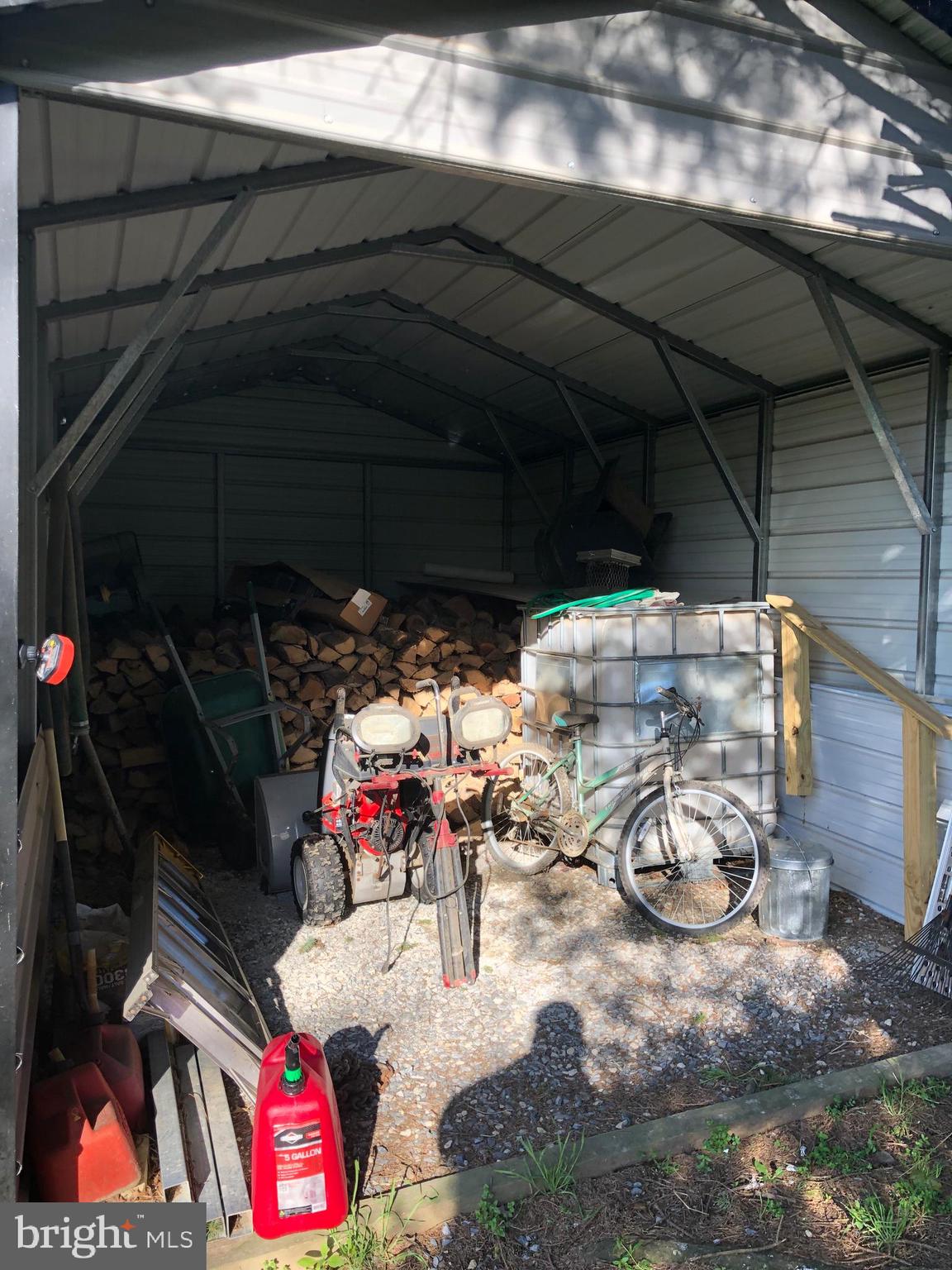 5390 Altenwald Road Waynesboro, PA 17268 - Photo 11 of 37 Carport