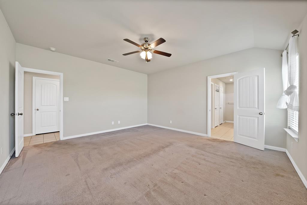 115 Springwood Ranch Loop Springtown, TX 76082 - Photo 12 of 25
