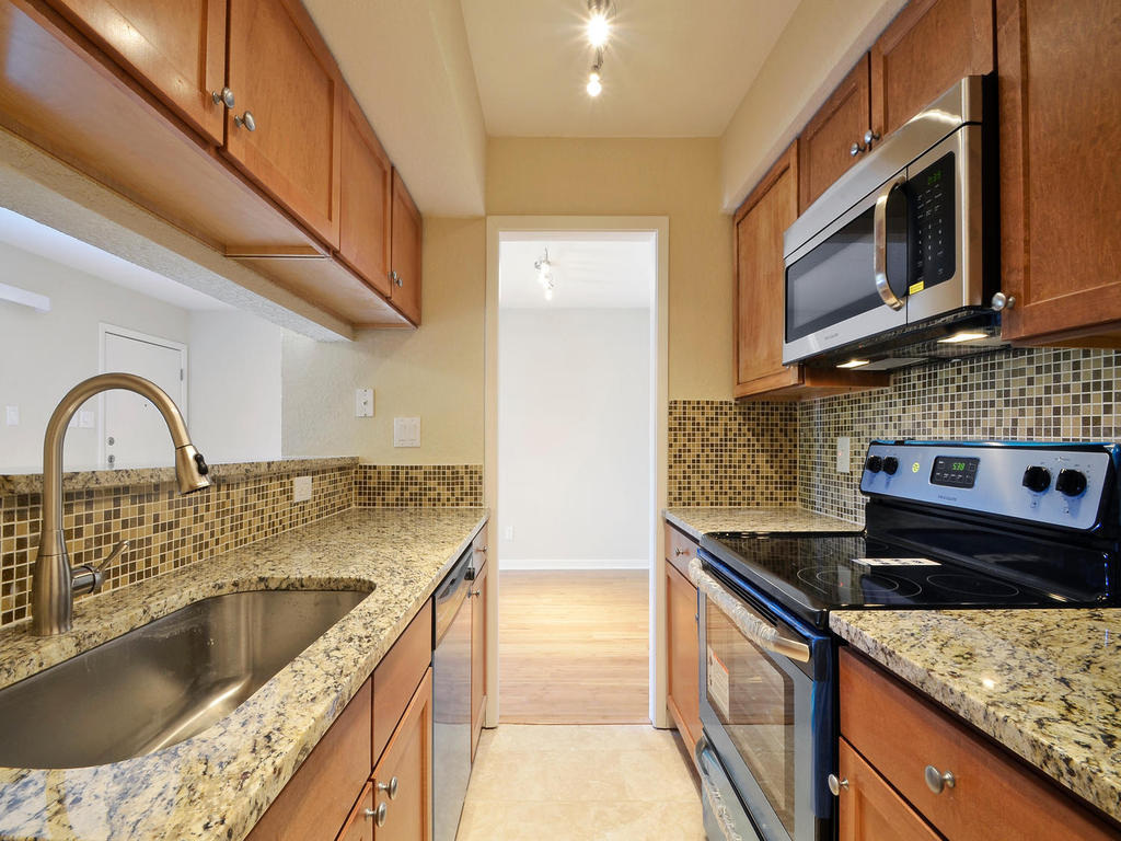 3204 Manchaca Road, Unit 412 Austin, TX 78704 - Photo 1 of 1