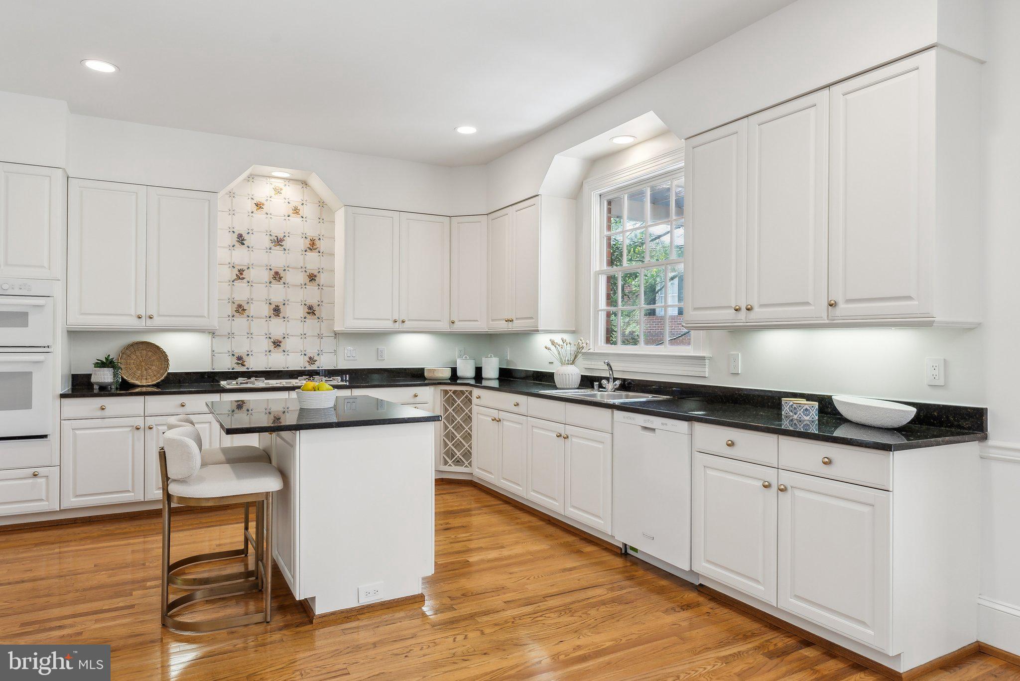 4819 Kemble Place Northwest Washington, DC 20007 - Photo 17 of 35