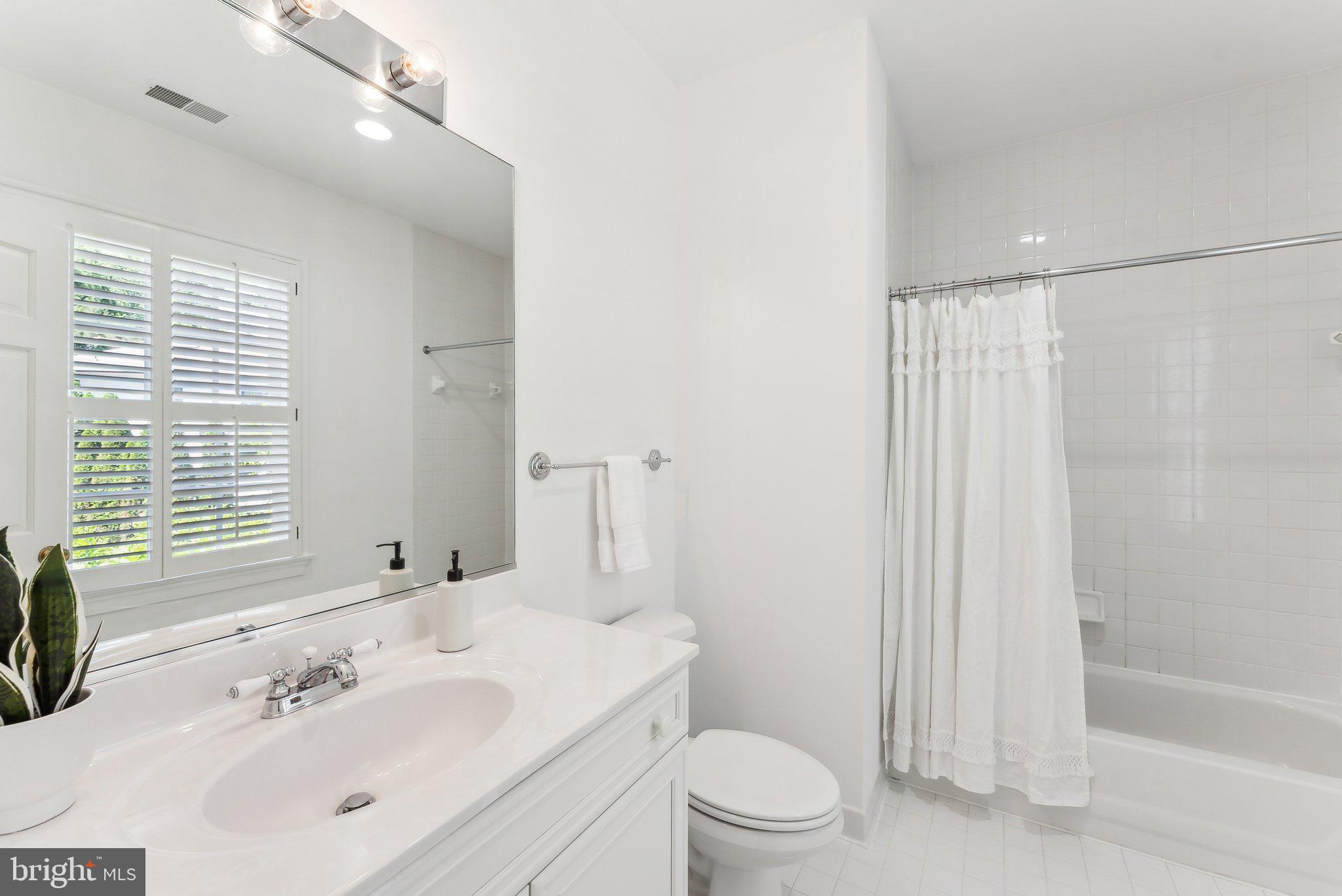 4819 Kemble Place Northwest Washington, DC 20007 - Photo 31 of 35