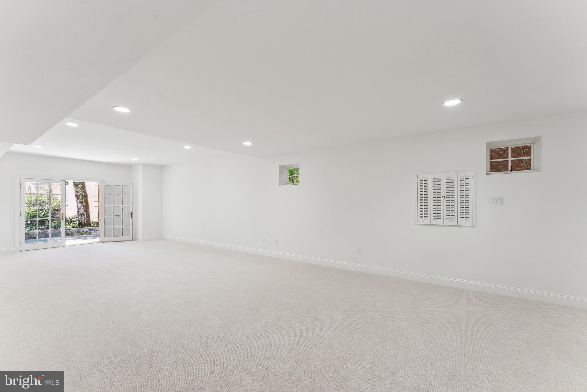 4819 Kemble Place Northwest Washington, DC 20007 - Photo 32 of 35