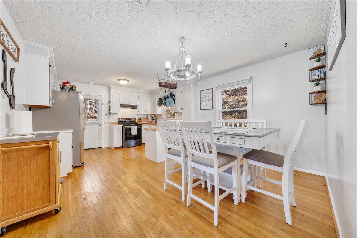 3288 Naff Road Boones Mill, VA 24065 - Photo 6 of 45 06-MIB06237