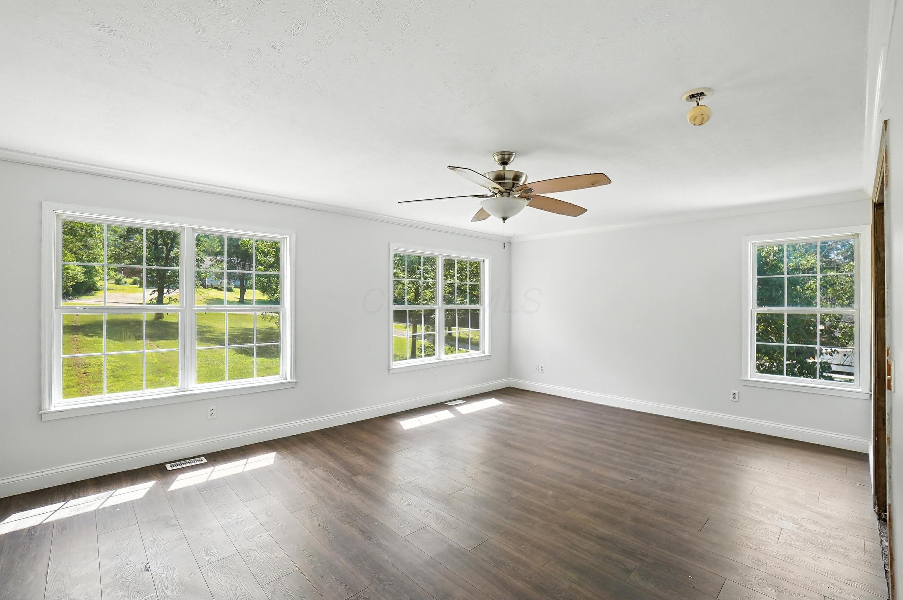 25327 Morris Salem Road Circleville, OH 43113 - Photo 19 of 38 2nd bedroom