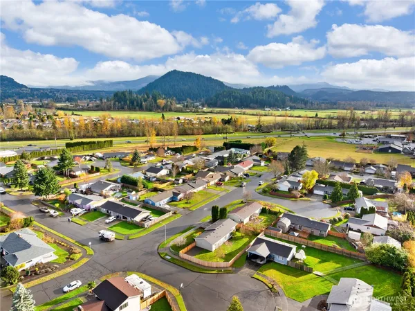 $580,000 | 2947 Edel Avenue, Enumclaw, WA 98022