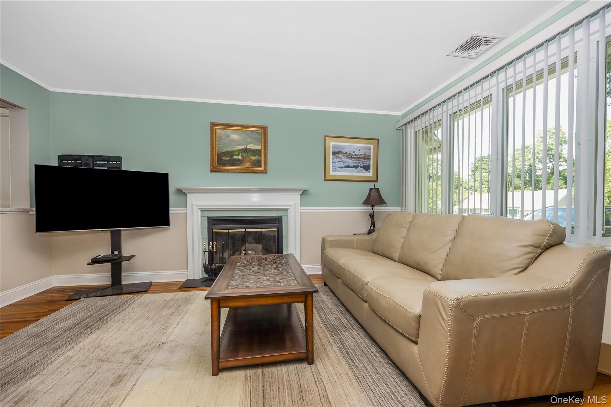 34 Ridge Road Farmingdale, NY 11735 - Photo 8 of 34