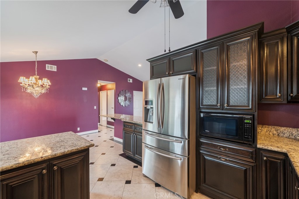 10092 Dana Drive Huntington Beach, CA 92646 - Photo 13 of 33