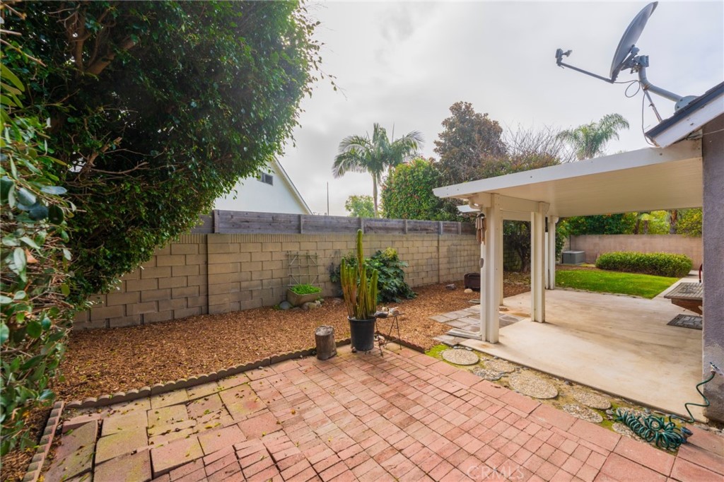 10092 Dana Drive Huntington Beach, CA 92646 - Photo 30 of 33