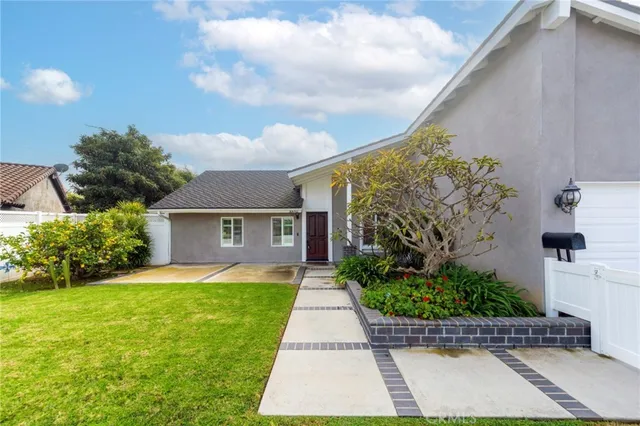 $5,000 | 10092 Dana Drive, Huntington Beach, CA 92646