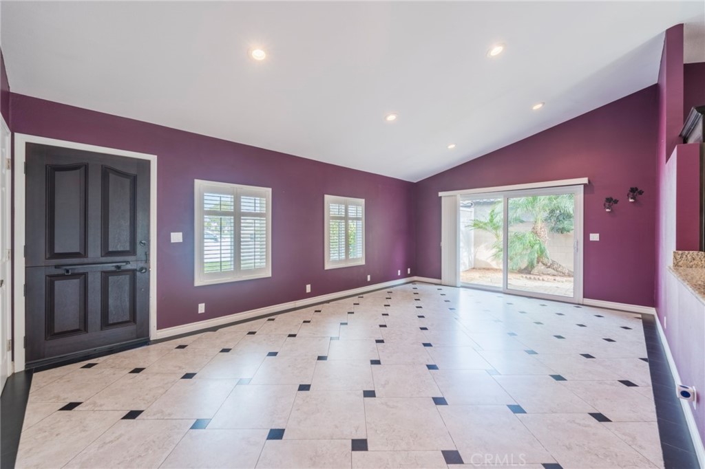 10092 Dana Drive Huntington Beach, CA 92646 - Photo 6 of 33