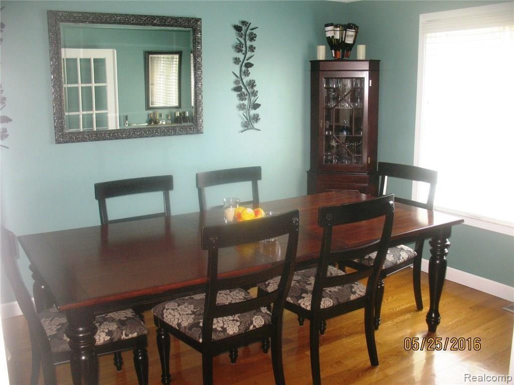226 Slade Court Rochester, MI 48307 - Photo 10 of 33 IMG_9756.JPG