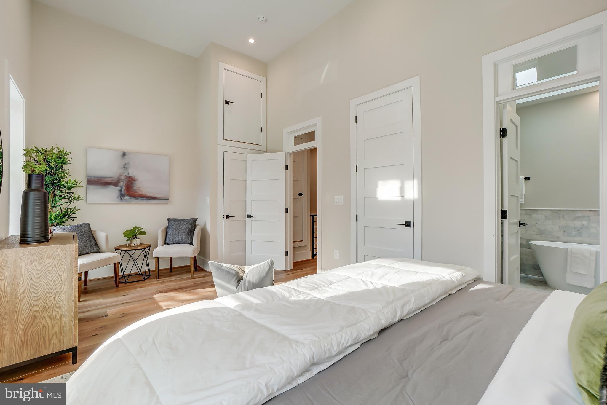 729 Park Road Northwest Washington, DC 20010 - Photo 11 of 22 Gallery Image 11