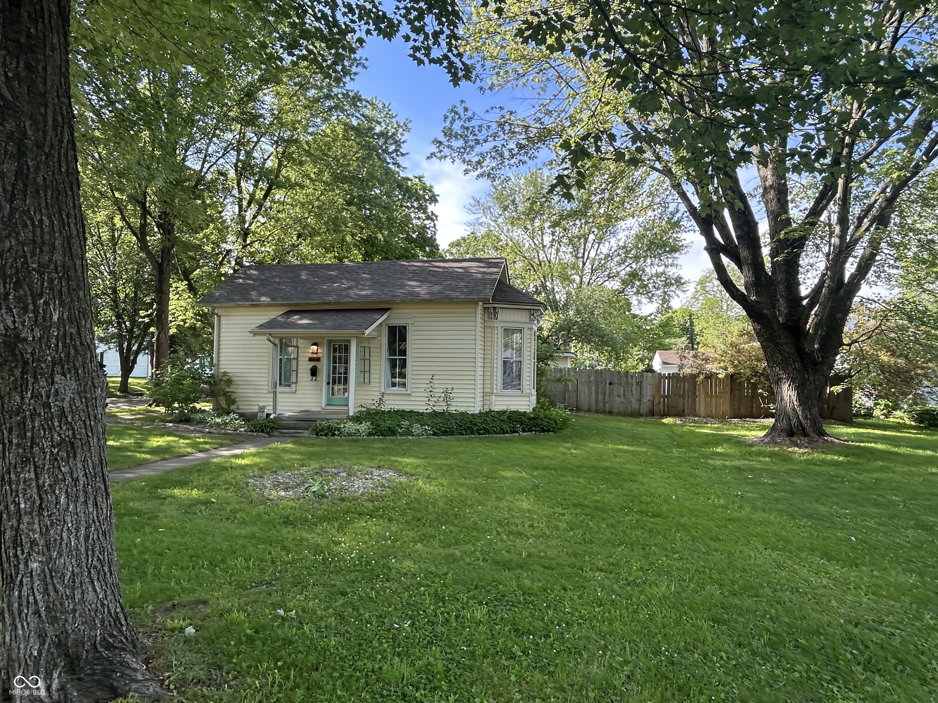 404 Pearl Street Pendleton, IN 46064 - Photo 2 of 17