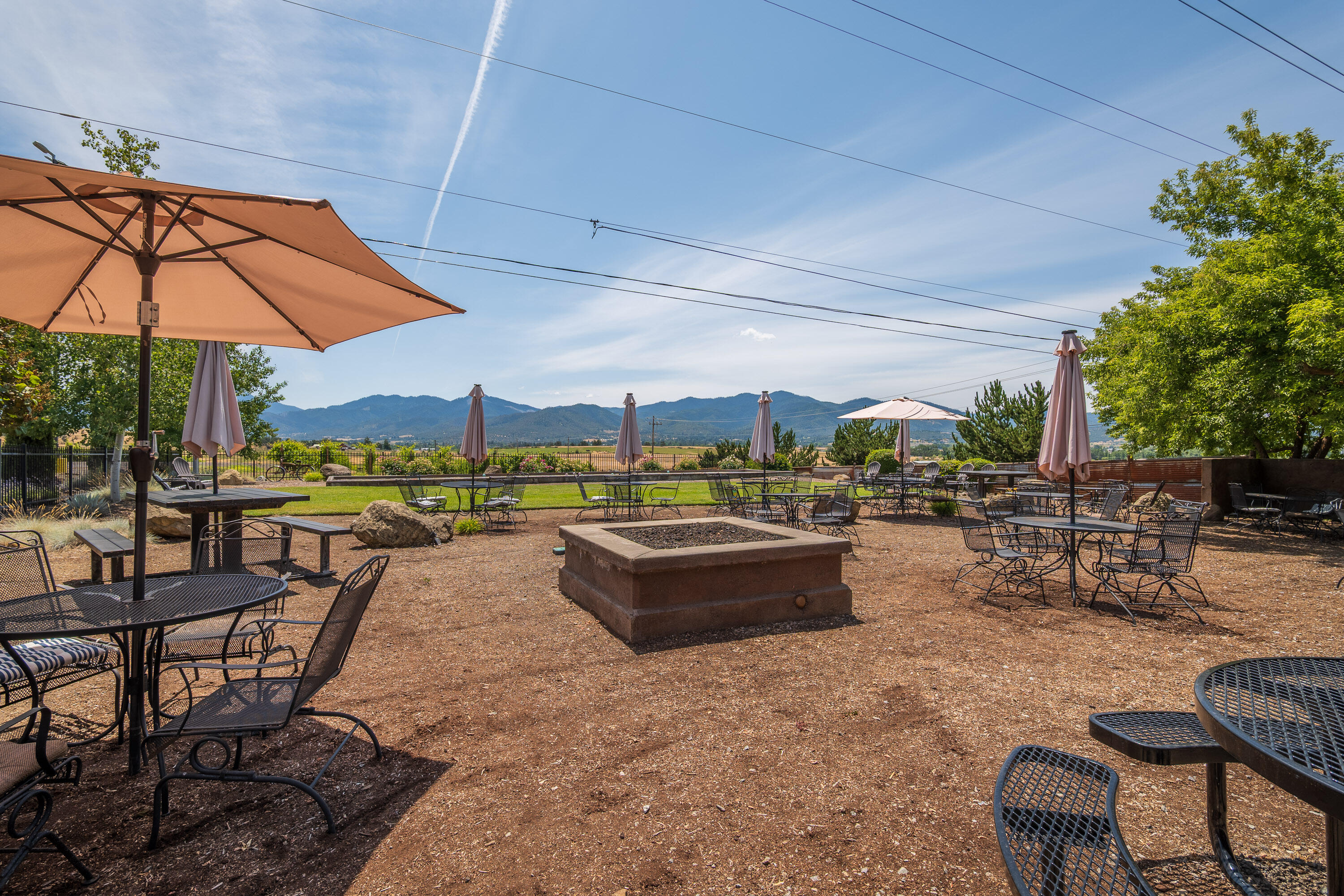 2335 North Phoenix Road Medford, OR 97504 - Photo 24 of 47 Padigan (24)