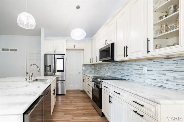 $379,900 | 1108 Timber Creek Lane, Imperial, MO 63052