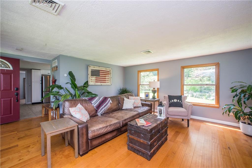 2346 Henry Road Sewickley, PA 15143 - Photo 6 of 25 Gallery Image 6