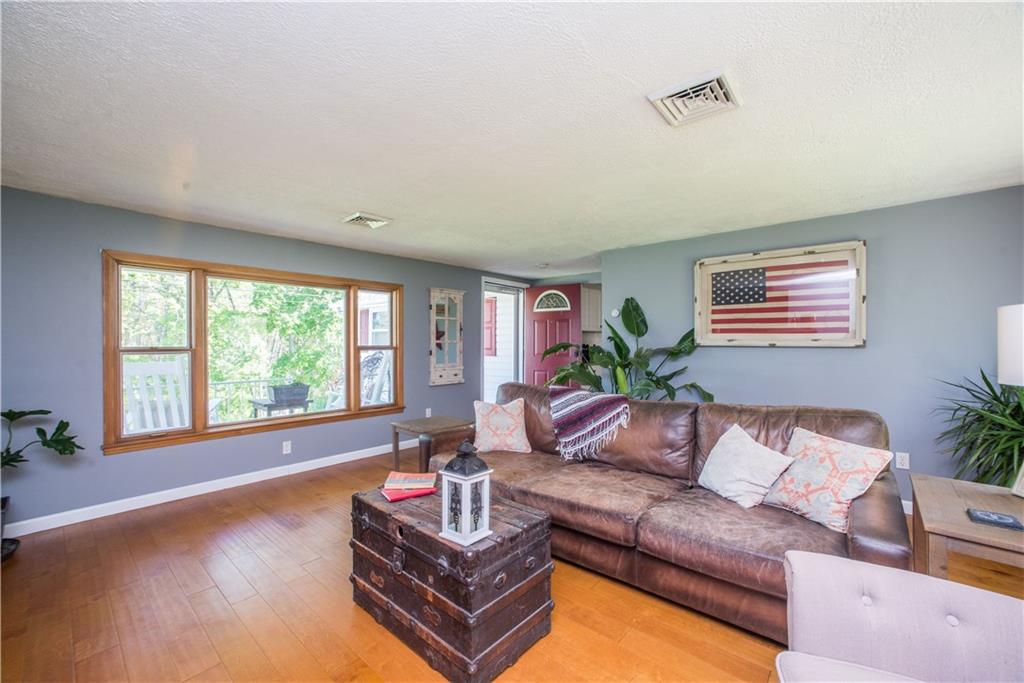 2346 Henry Road Sewickley, PA 15143 - Photo 7 of 25 Gallery Image 7
