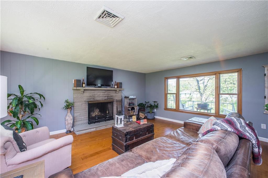 2346 Henry Road Sewickley, PA 15143 - Photo 8 of 25 Gallery Image 8