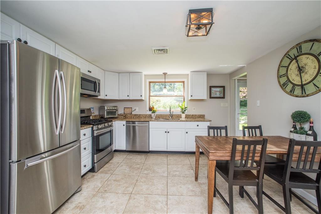 2346 Henry Road Sewickley, PA 15143 - Photo 9 of 25 Gallery Image 9