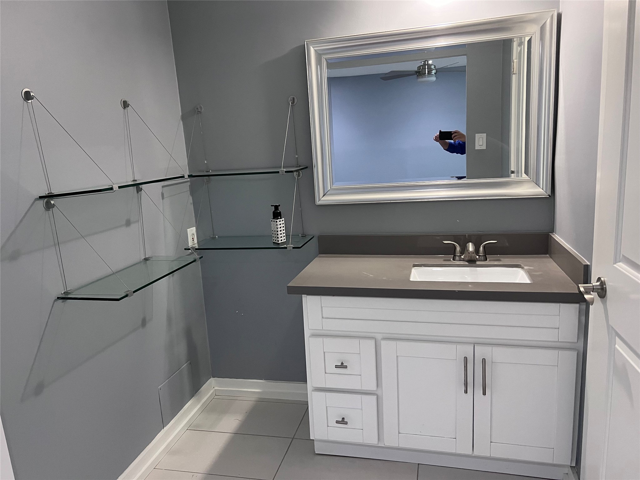 6486 Alisa Lane, Unit 620 Houston, TX 77084 - Photo 15 of 23 Master Sink