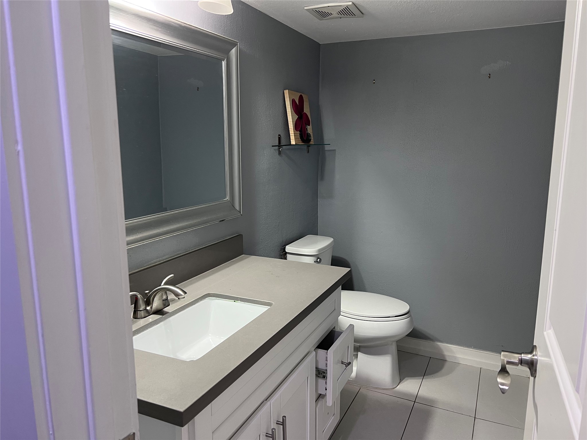 6486 Alisa Lane, Unit 620 Houston, TX 77084 - Photo 9 of 23 Downstairs Restroom