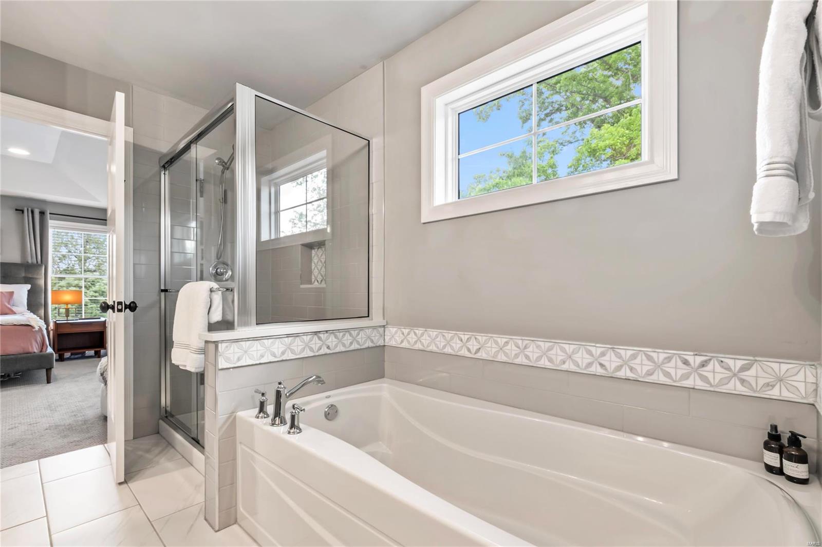 2408 High School Drive St. Louis, MO 63144 - Photo 15 of 27