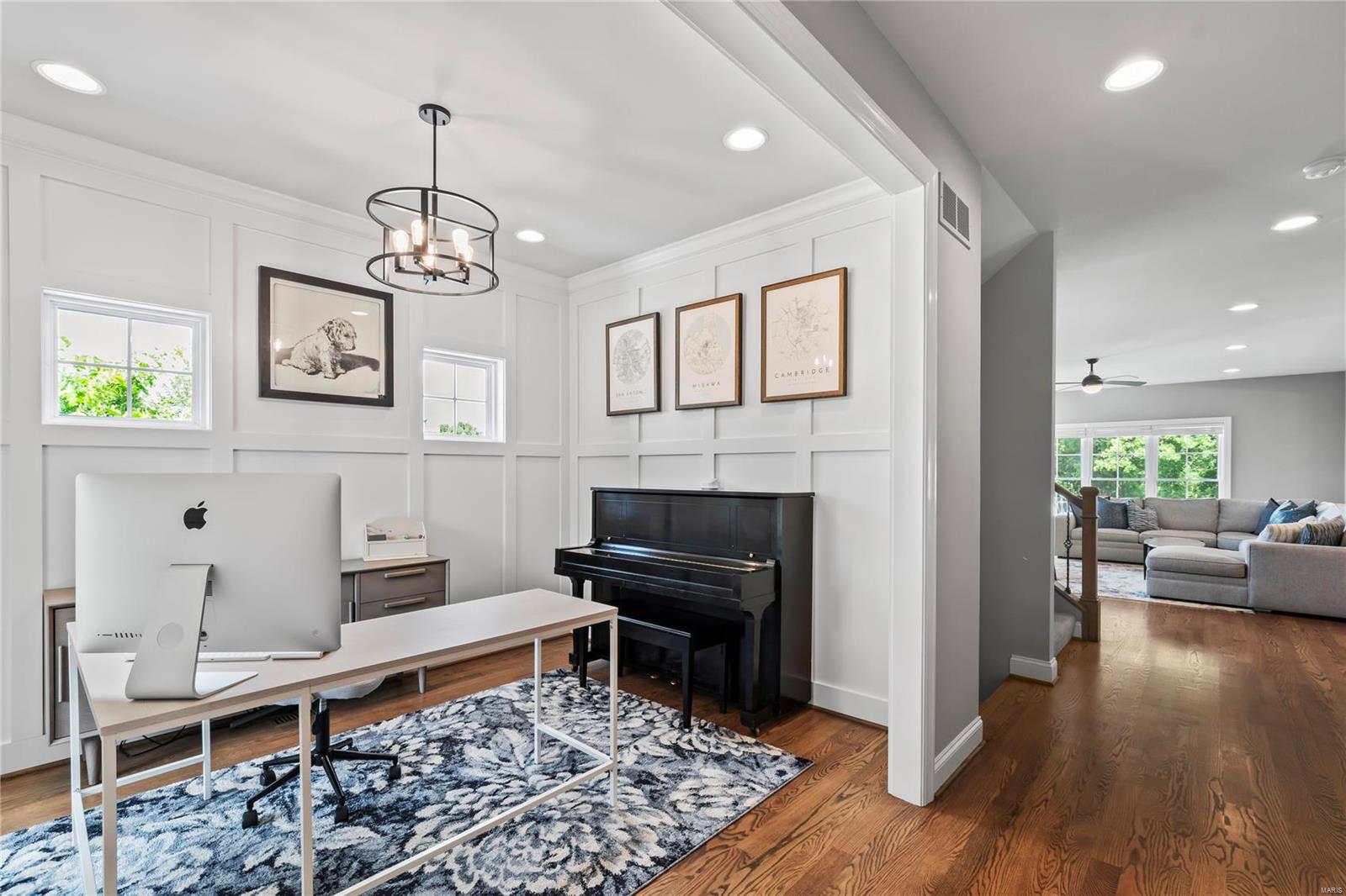 2408 High School Drive St. Louis, MO 63144 - Photo 3 of 27