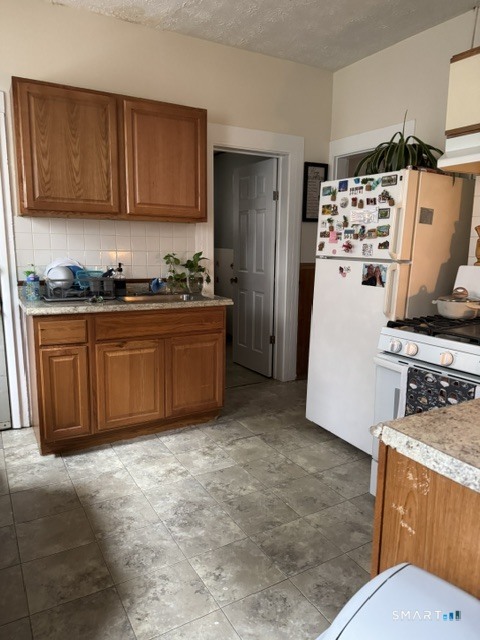 66 Windsor Avenue Meriden, CT 06451 - Photo 15 of 26 1st floor unit