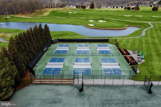 a view of outdoor space