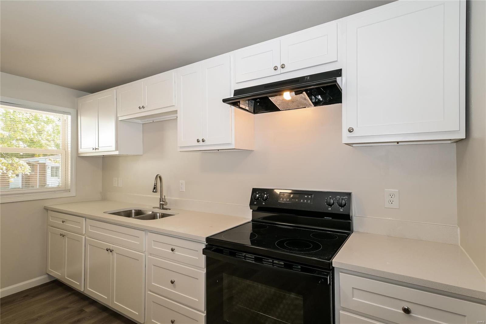 9630 Perch Drive St. Louis, MO 63136 - Photo 7 of 17