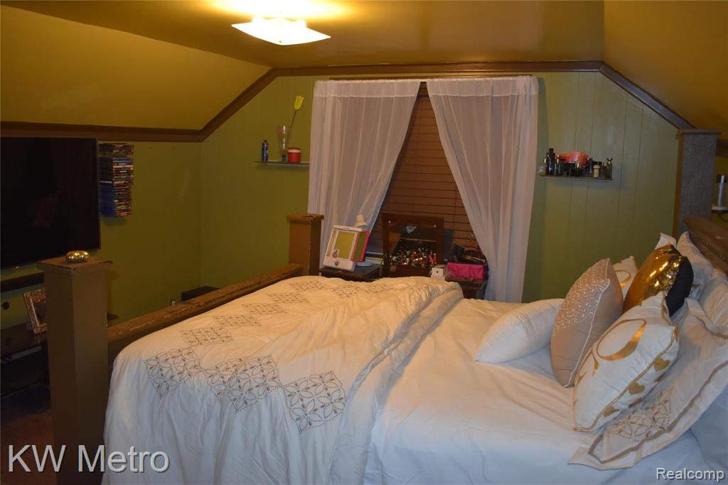 16060 Sumner Redford, MI 48239 - Photo 23 of 33