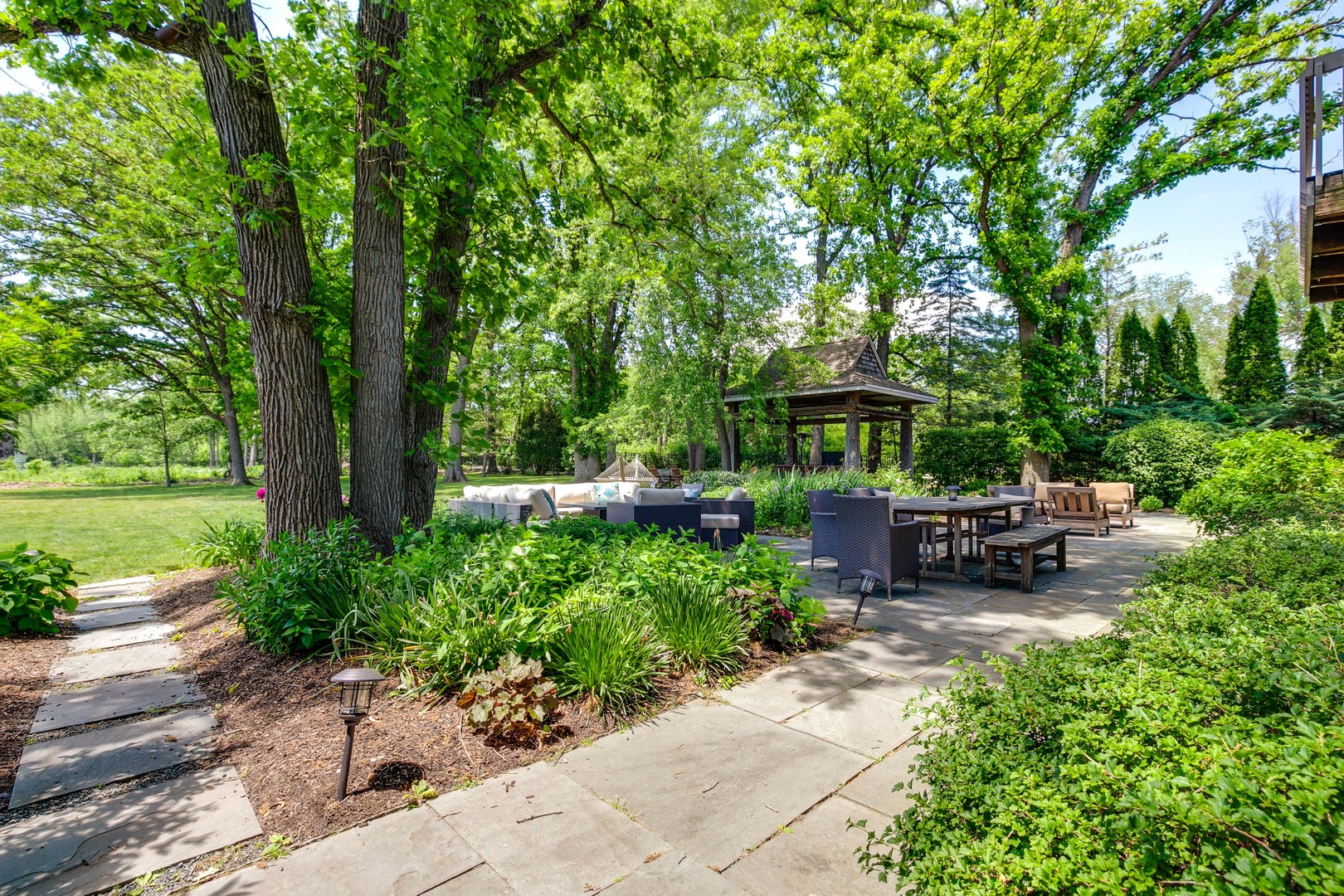 1960 Saunders Road Riverwoods, IL 60015 - Photo 20 of 22