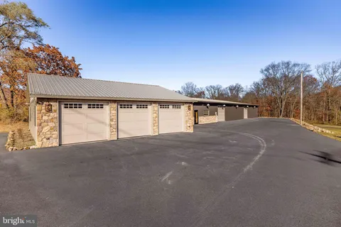$1,300,000 | 3204 Highway 72, Jonestown, PA 17038
