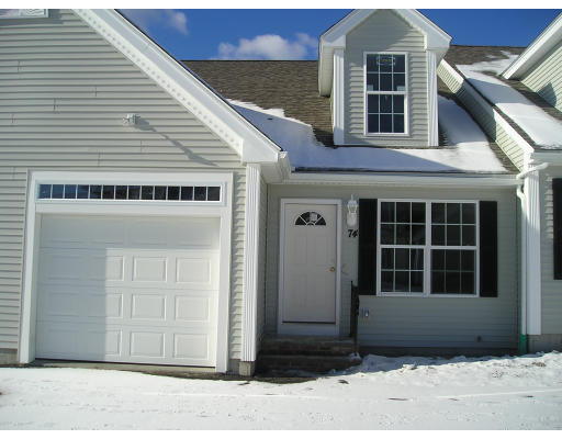 78 Brookview Road, Unit 5 7 Windham, NH 03087 - Photo 1 of 1 a front view of a house