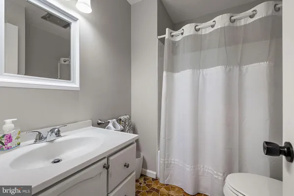 $3,350 | 2115 Fairfield Place, Wilmington, DE 19805