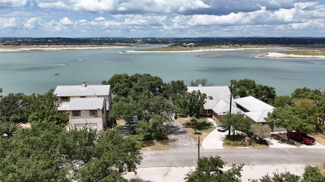 $875,000 | 2232 Glenn Drive, Canyon Lake, TX 78133