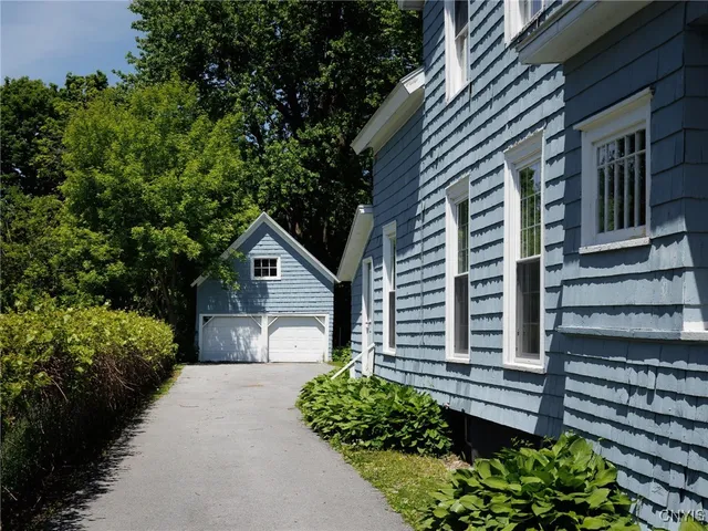 $1,750 | 427 East Flower Avenue, Watertown, NY 13601