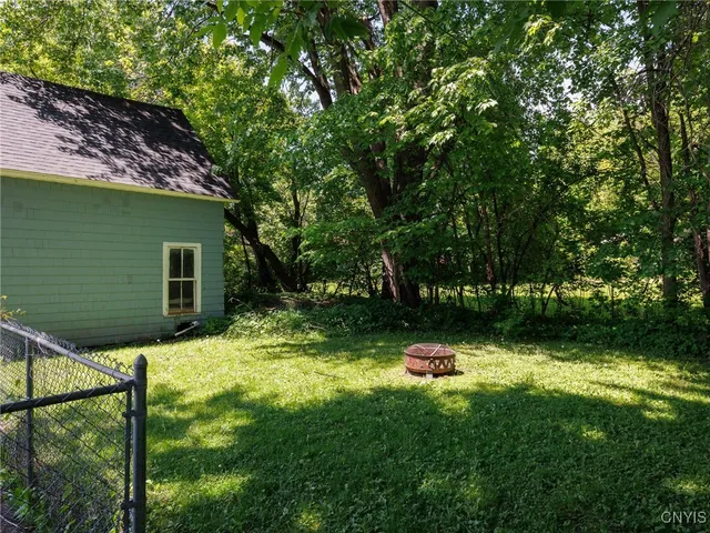 $1,750 | 427 East Flower Avenue, Watertown, NY 13601