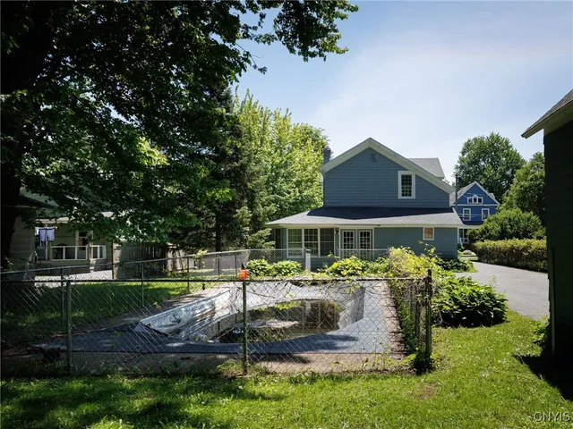 $1,750 | 427 East Flower Avenue, Watertown, NY 13601