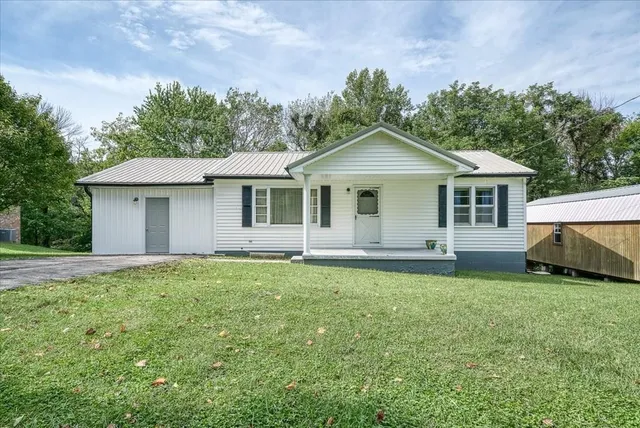 $179,000 | 671 Lemont And Yates Mountain Road, Spencer, TN 38585