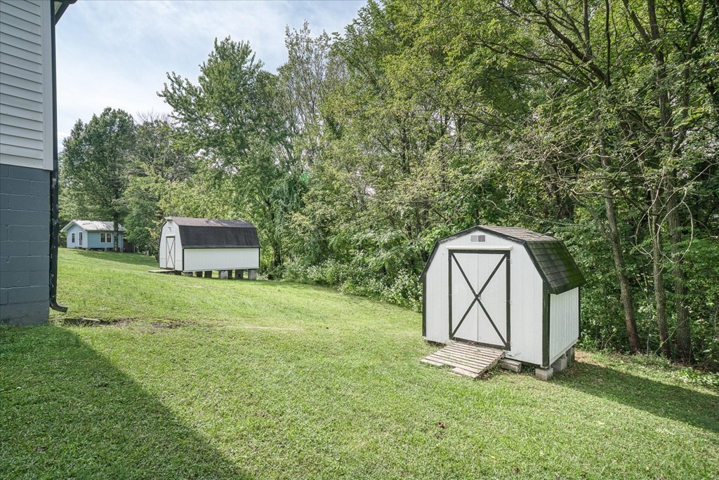 671 Lemont And Yates Mountain Road Spencer, TN 38585 - Photo 27 of 30