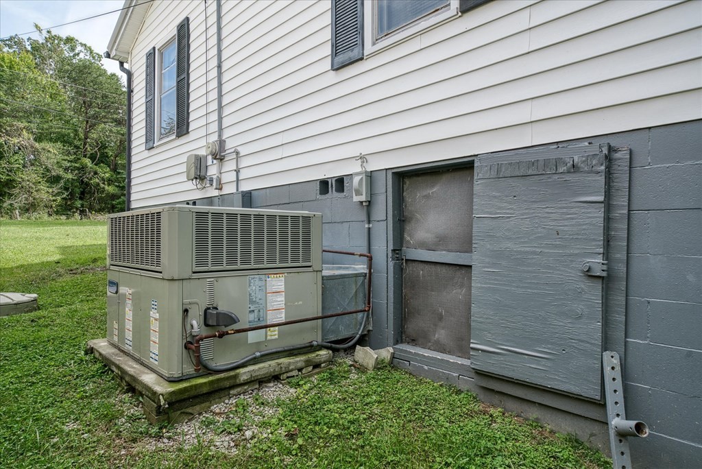 671 Lemont And Yates Mountain Road Spencer, TN 38585 - Photo 28 of 30