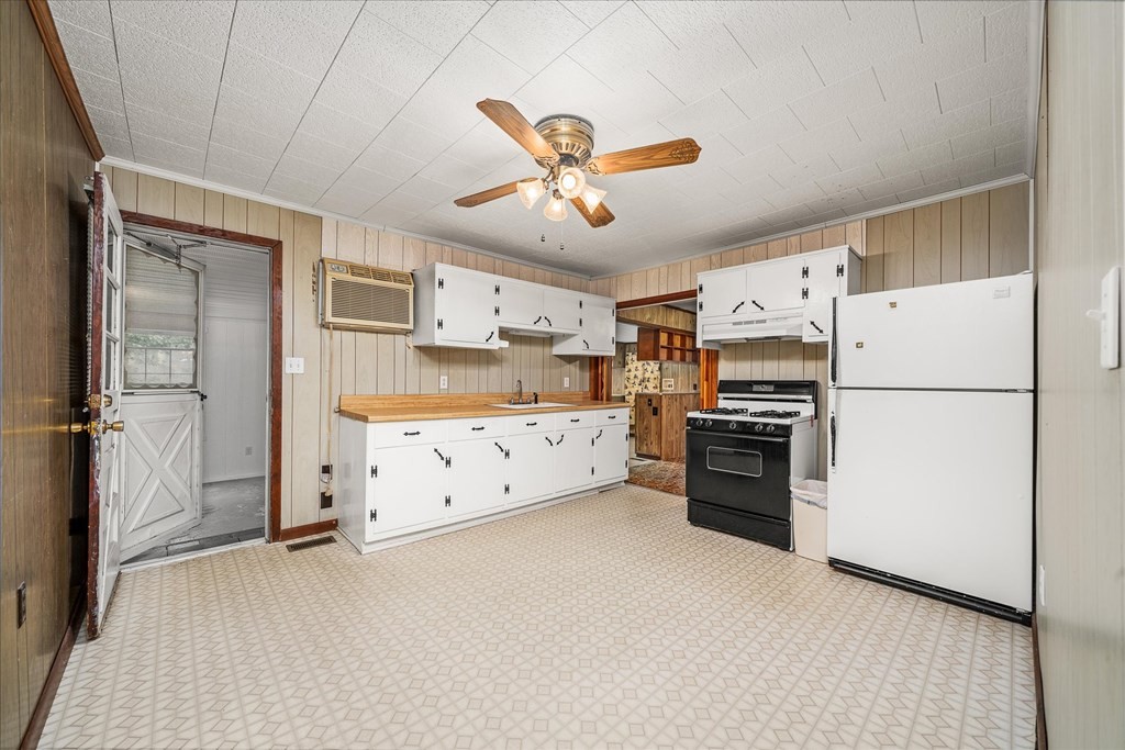 671 Lemont And Yates Mountain Road Spencer, TN 38585 - Photo 5 of 30